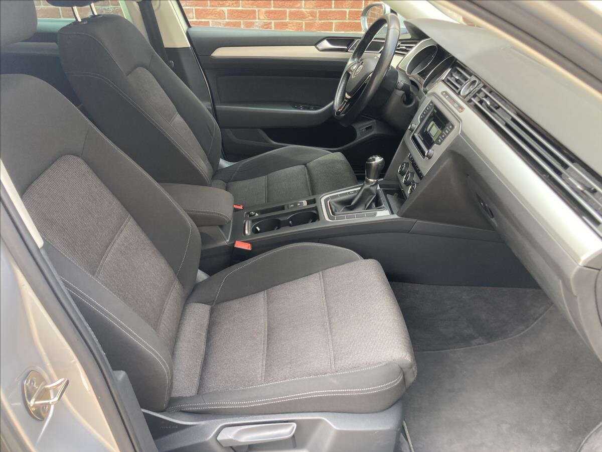 Volkswagen Passat Kombi 1,4 l 110 kw