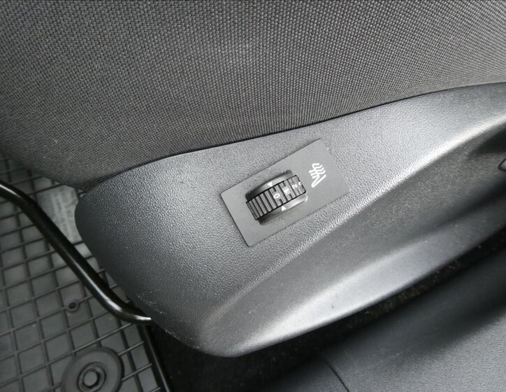 Peugeot 2008 SUV 1,2 l 60 kw