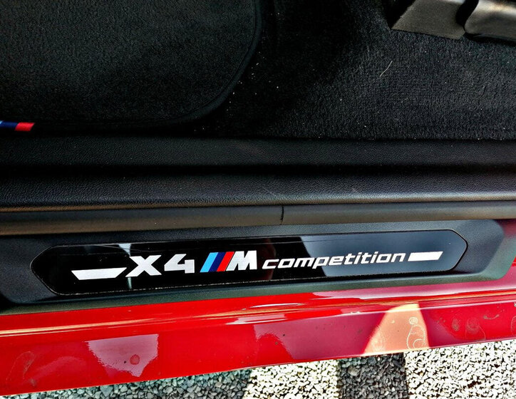 BMW X4 SUV / Terénní 3,0 l 375 kw