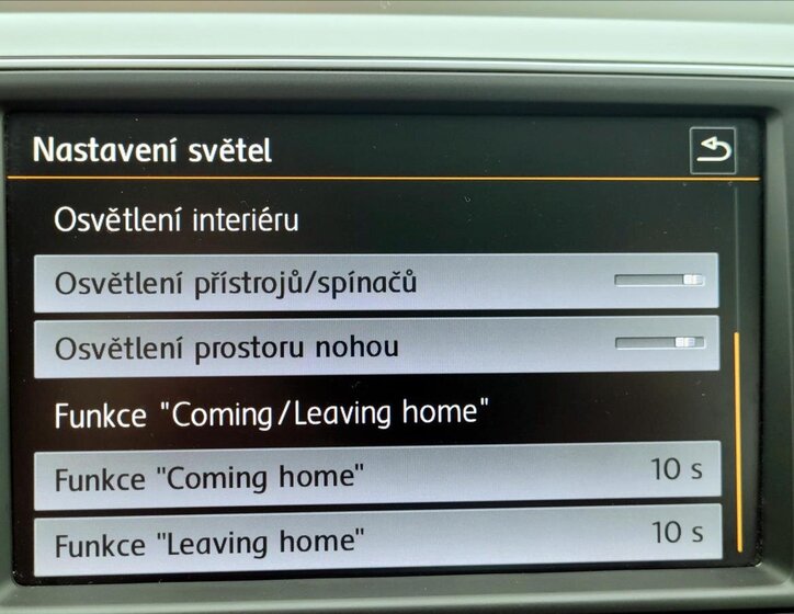 Volkswagen Passat Kombi 1,6 l 88 kw