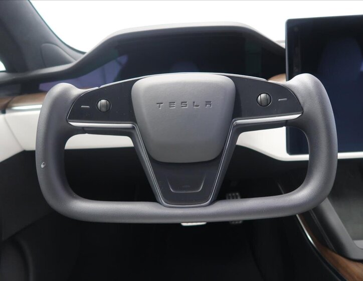 Tesla Model S Hatchback 0,0 493 kw
