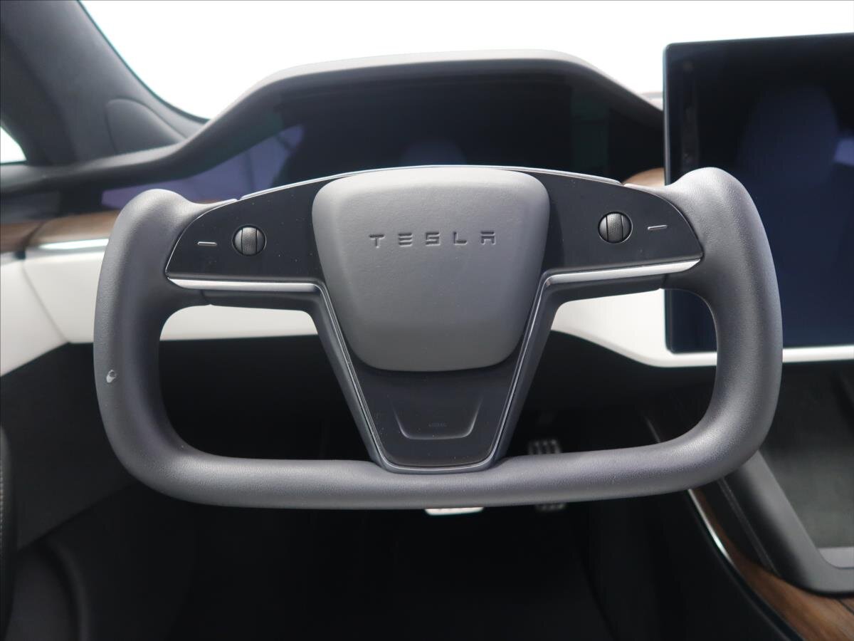 Tesla Model S Hatchback 0,0 493 kw