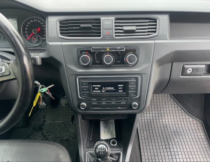 Volkswagen Caddy Skříň 1,6 l 75 kw