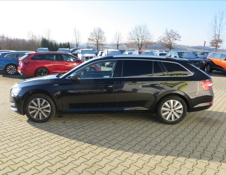 Škoda Superb 4
