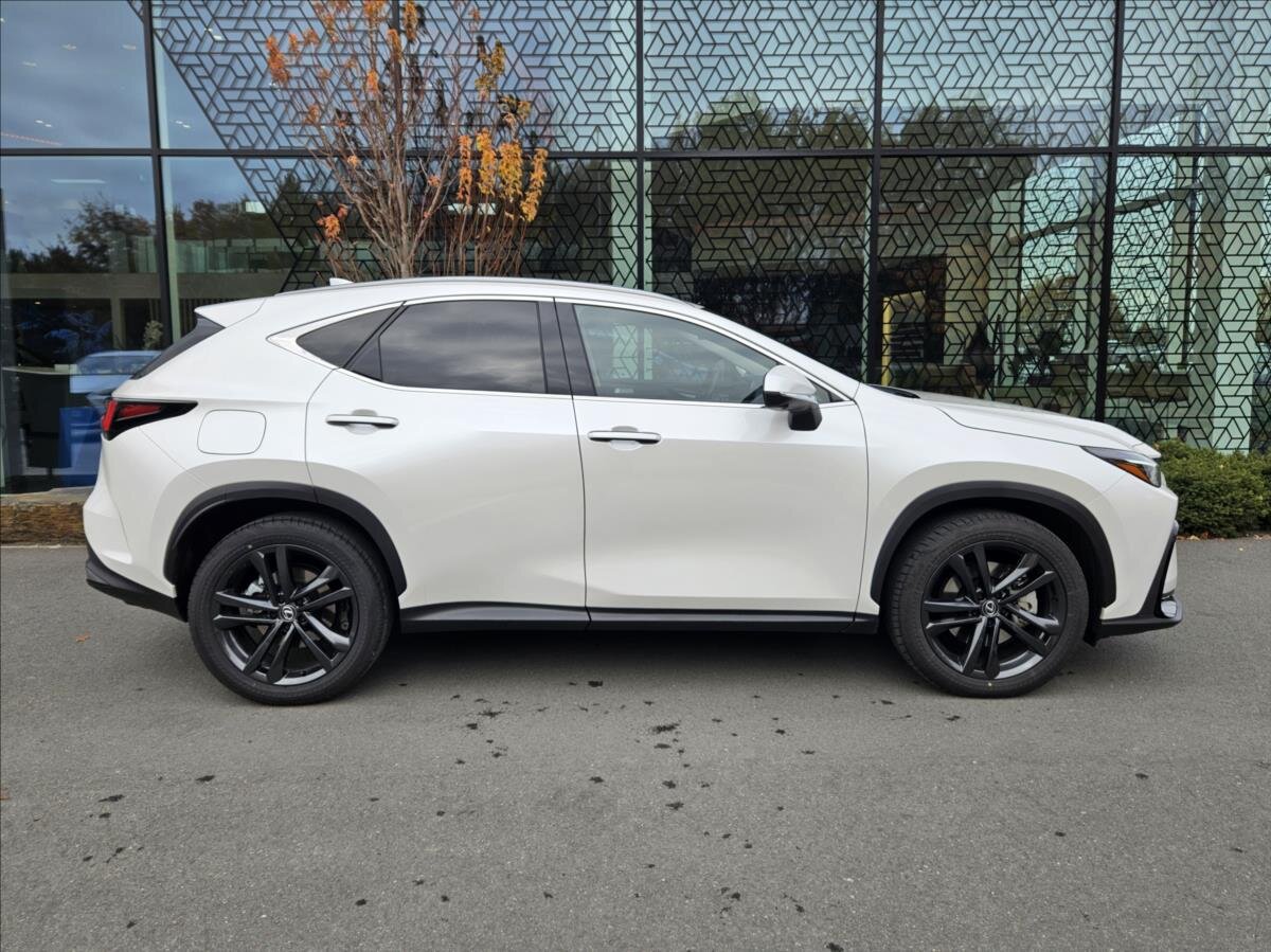 Lexus NX 450h plus SUV 2,5 l 227 kw