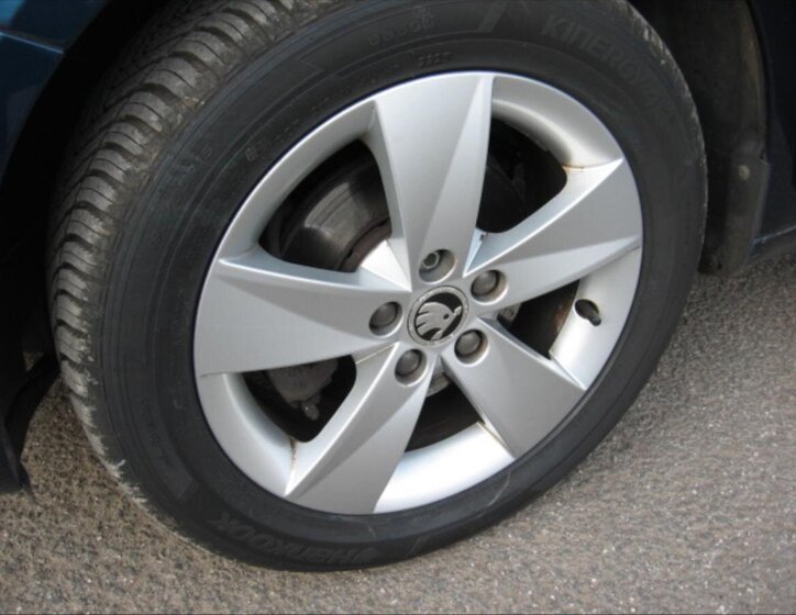 Škoda Roomster Hatchback 1,2 l 63 kw