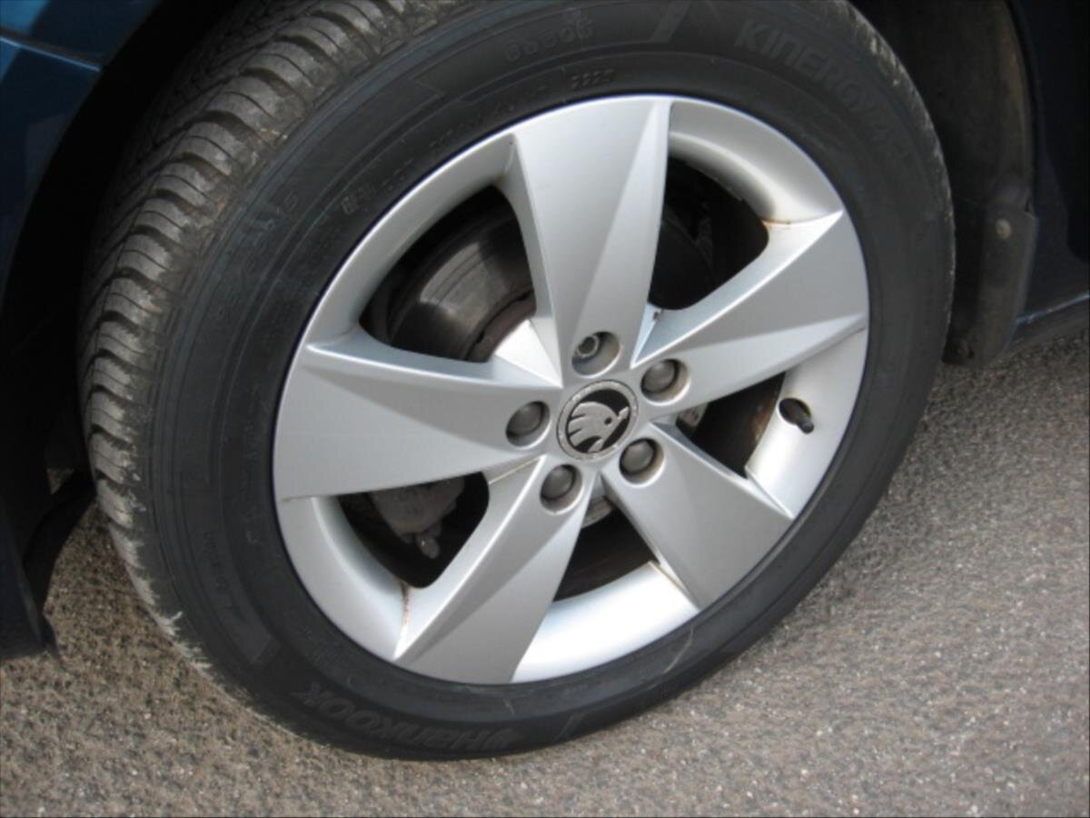 Škoda Roomster Hatchback 1,2 l 63 kw