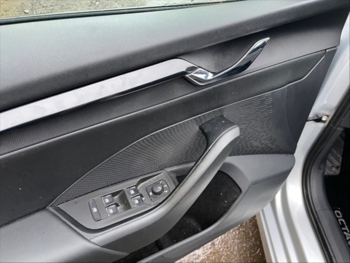 Škoda Octavia Kombi 2,0 l 85 kw