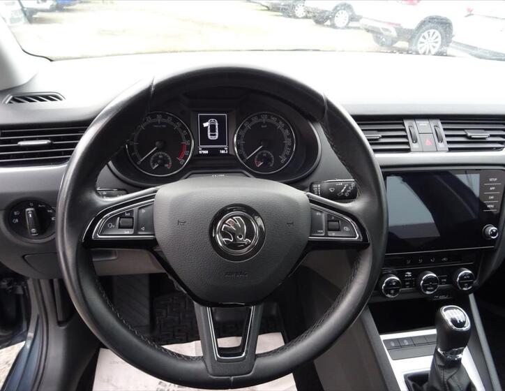 Škoda Octavia 19