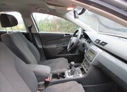 Volkswagen Passat Sedan 2,0 l 103 kw
