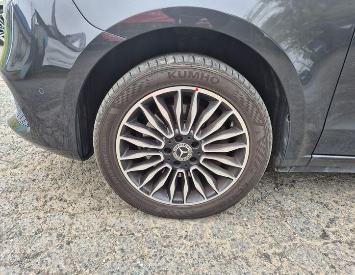 Mercedes-Benz Třídy V 9