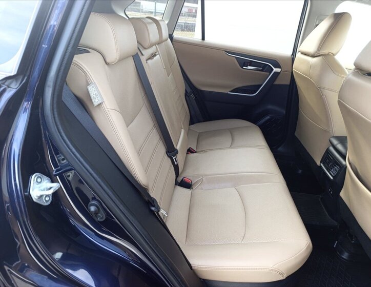 Toyota RAV4 SUV 2,5 l 131 kw