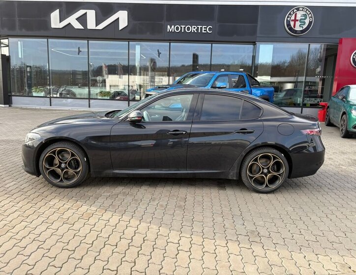 Alfa Romeo Giulia Sedan 2,0 l 206 kw