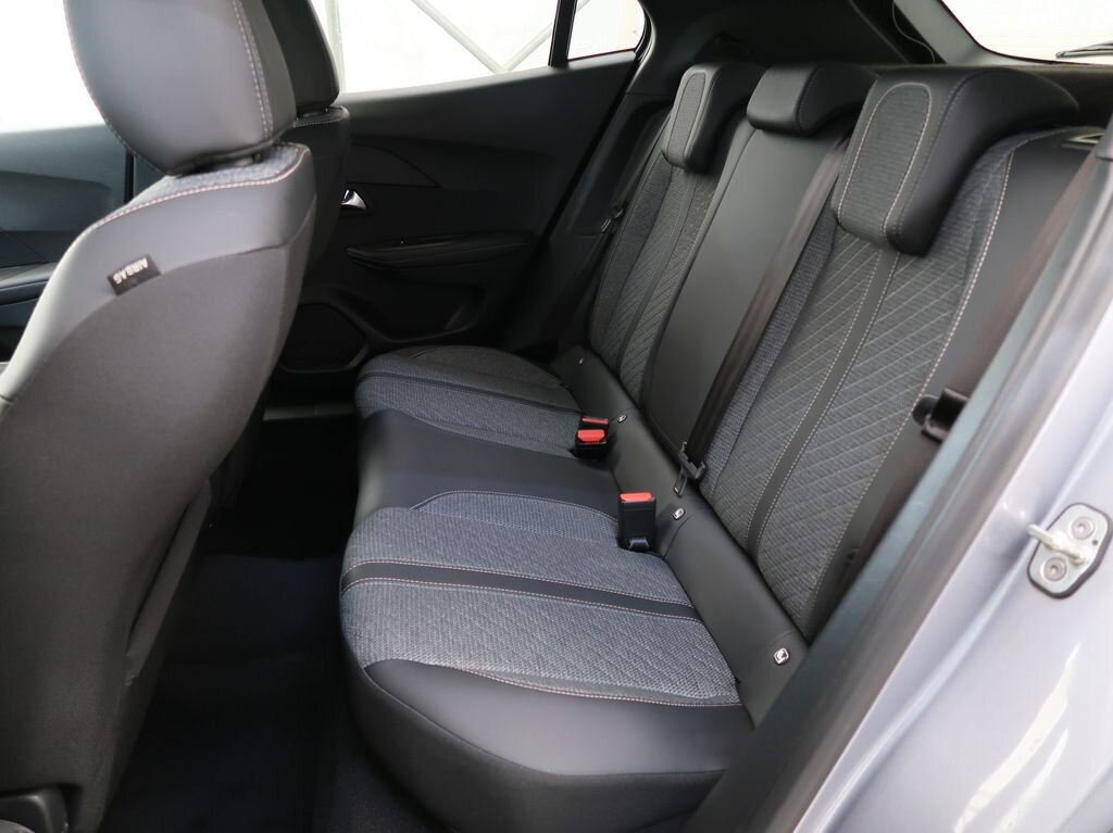 Peugeot 2008 SUV / Terénní 1,2 l 74 kw