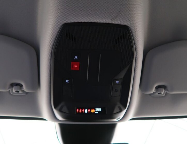 Peugeot 408 Liftback 1,2 l 96 kw