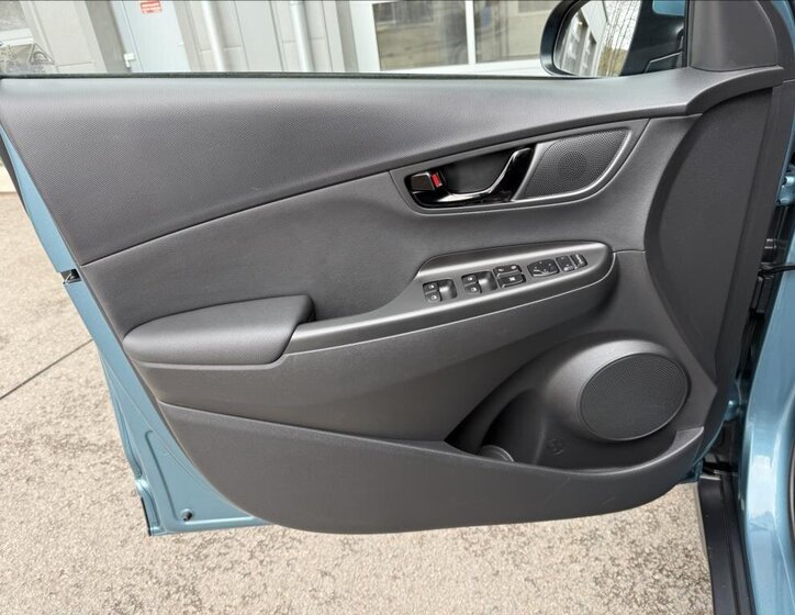 Hyundai Kona SUV / Terénní 1,6 l 130 kw