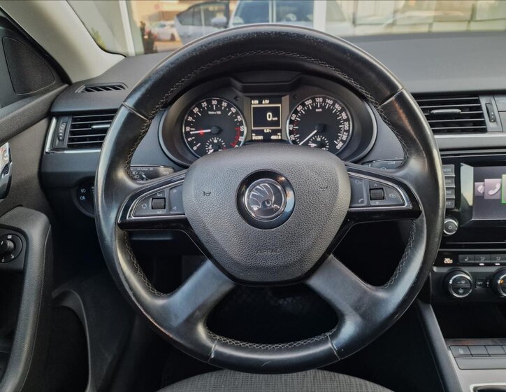 Škoda Octavia Sedan / Limuzína 2,0 l 110 kw