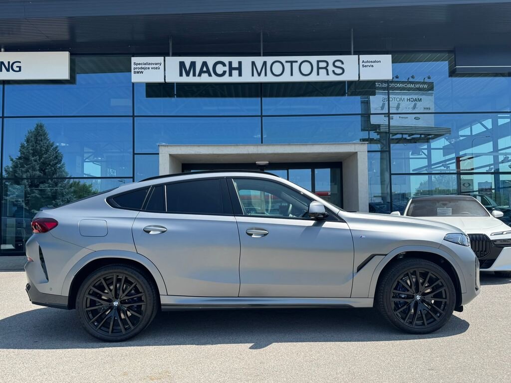 BMW X6 SUV / Terénní 4,4 l 210 kw