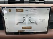 Land Rover Defender SUV 4,4 l 467 kw