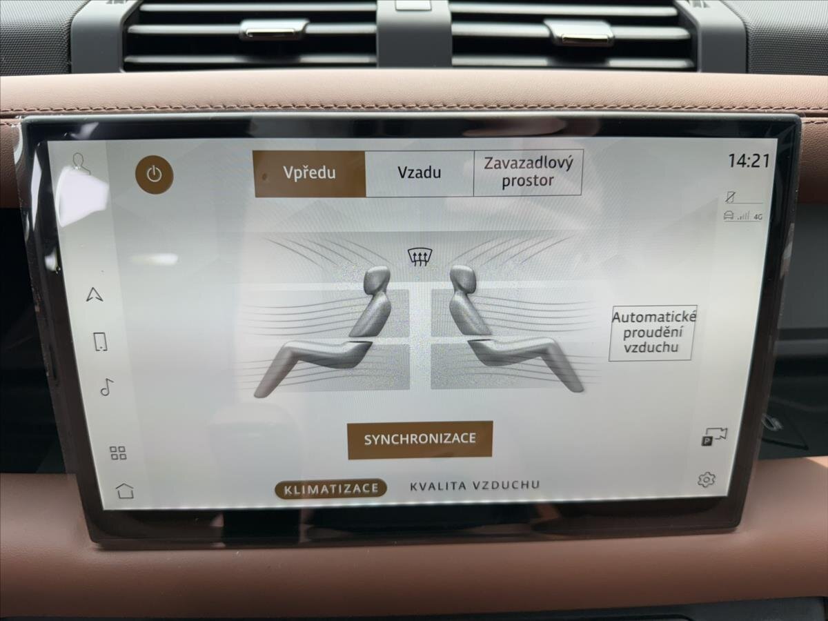 Land Rover Defender SUV 4,4 l 467 kw