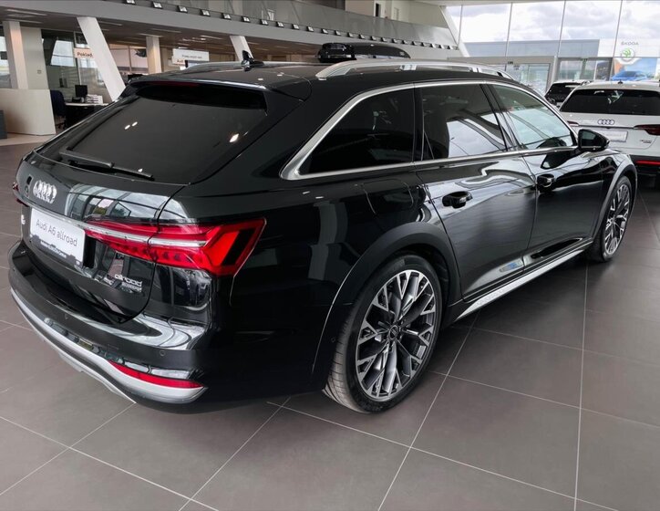 Audi A6 Allroad Kombi 3,0 l 210 kw
