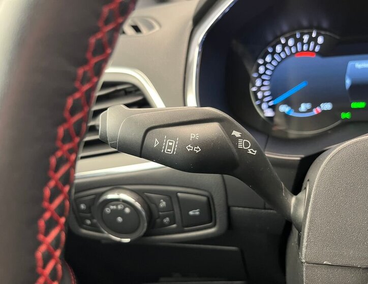 Ford S-MAX MPV 2,5 l 140 kw