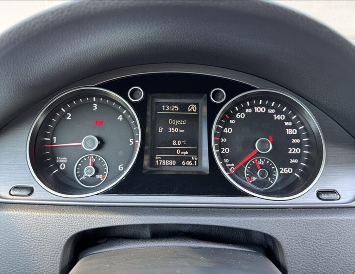 Volkswagen Passat Kombi 2,0 l 103 kw