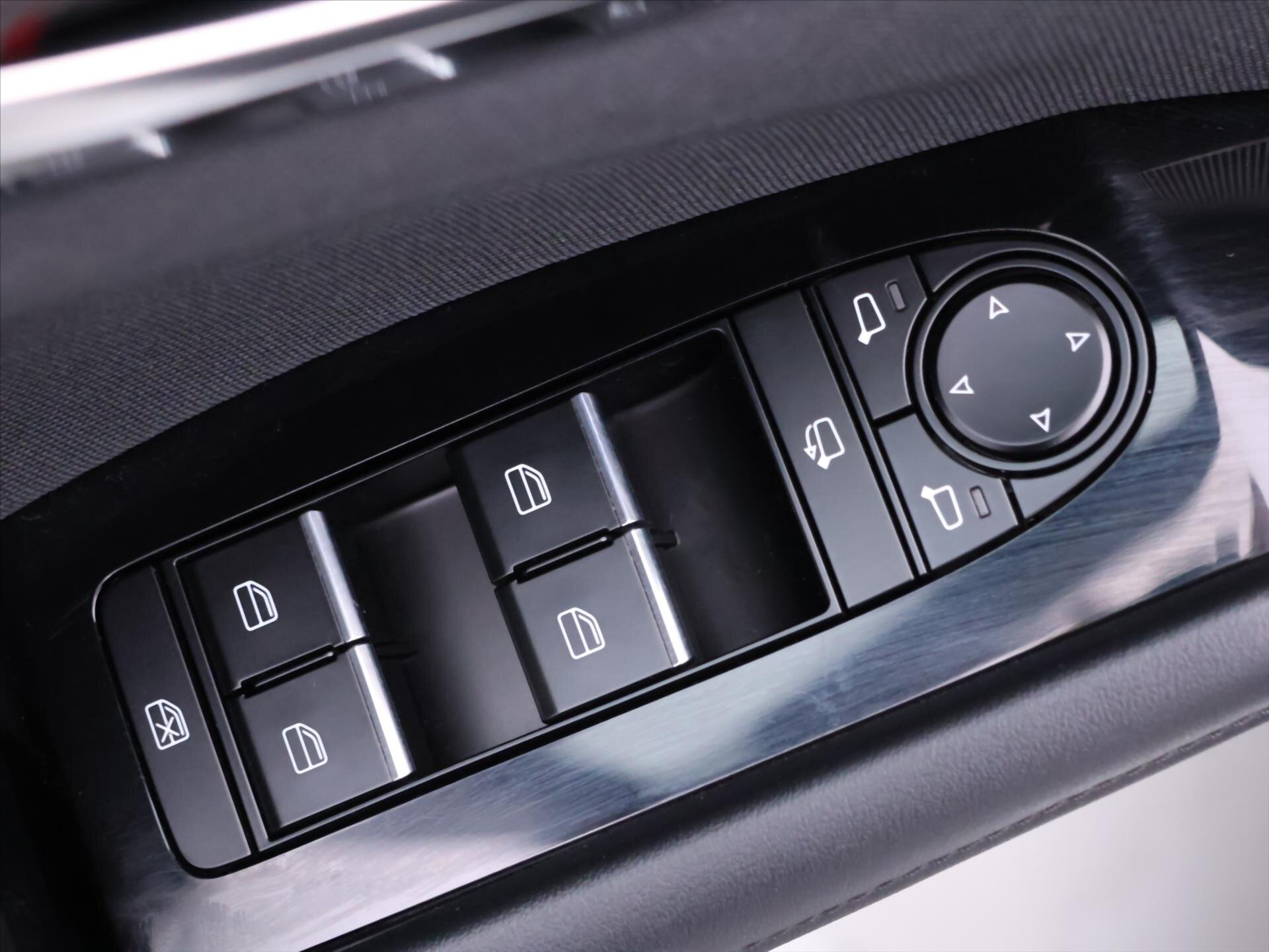 Mazda 3 Sedan 2,0 l 137 kw