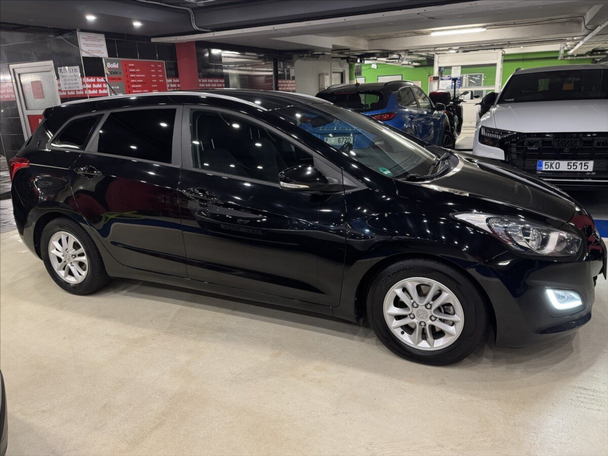 Hyundai i30 Kombi 1,6 l 81 kw
