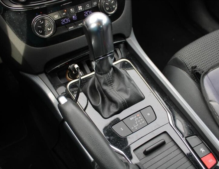 Peugeot 508 Kombi 2,0 l 120 kw