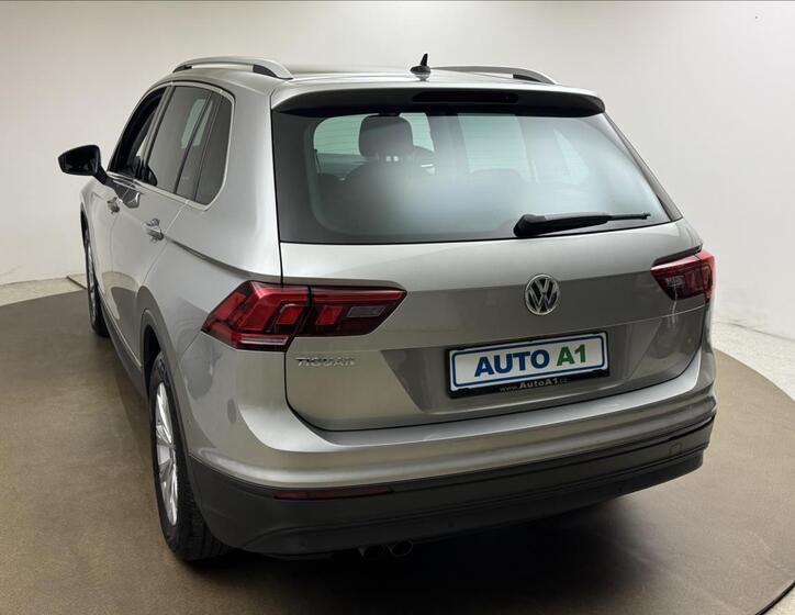 Volkswagen Tiguan 6