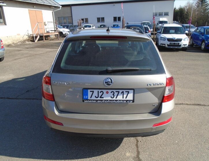 Škoda Octavia Kombi 1,6 l 77 kw