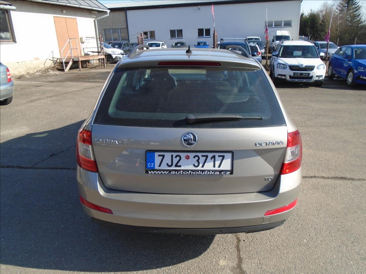 Škoda Octavia Kombi 1,6 l 77 kw