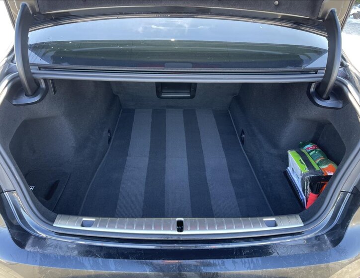 BMW Řada 7 Sedan 3,0 l 210 kw