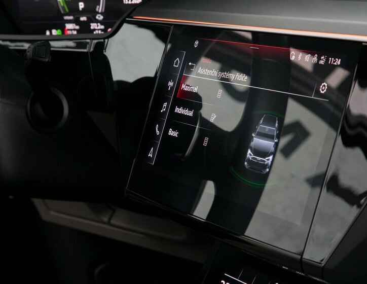 Audi e-tron SUV 0,0 300 kw