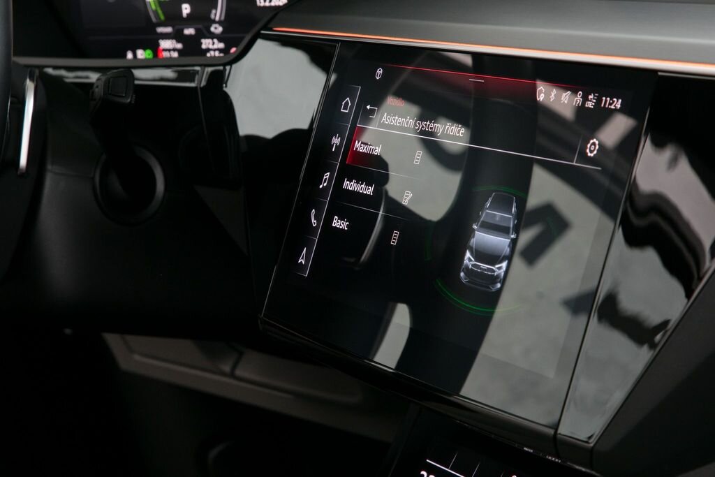 Audi e-tron SUV 0,0 300 kw