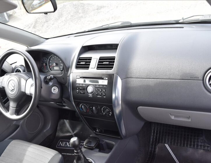 Suzuki SX4 Hatchback 1,6 l 79 kw