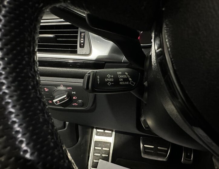 Audi A6 Sedan / Limuzína 3,0 l 230 kw