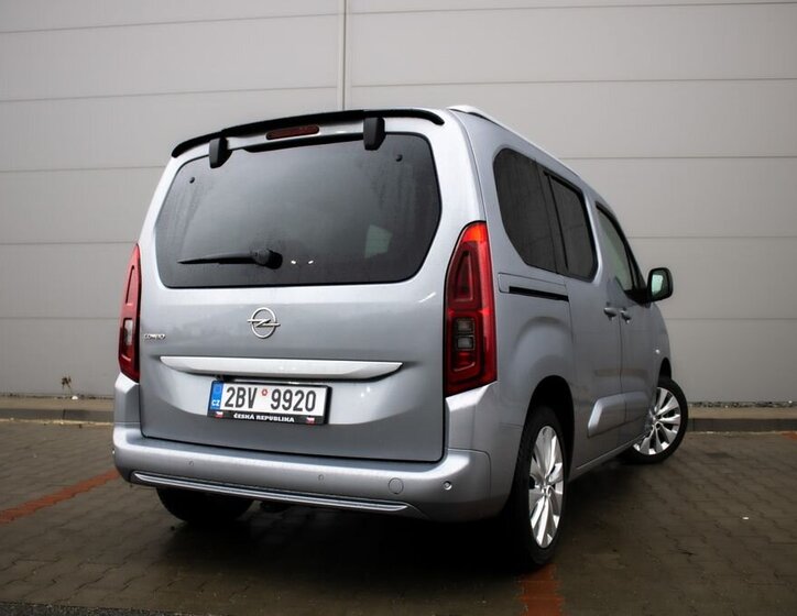 Opel Combo MPV 1,2 l 96 kw