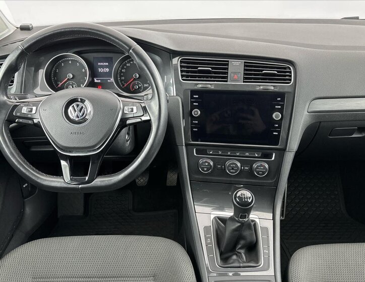 Volkswagen Golf Kombi 1,5 l 96 kw