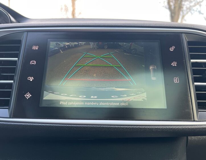 Peugeot 308 Kombi 1,2 l 96 kw