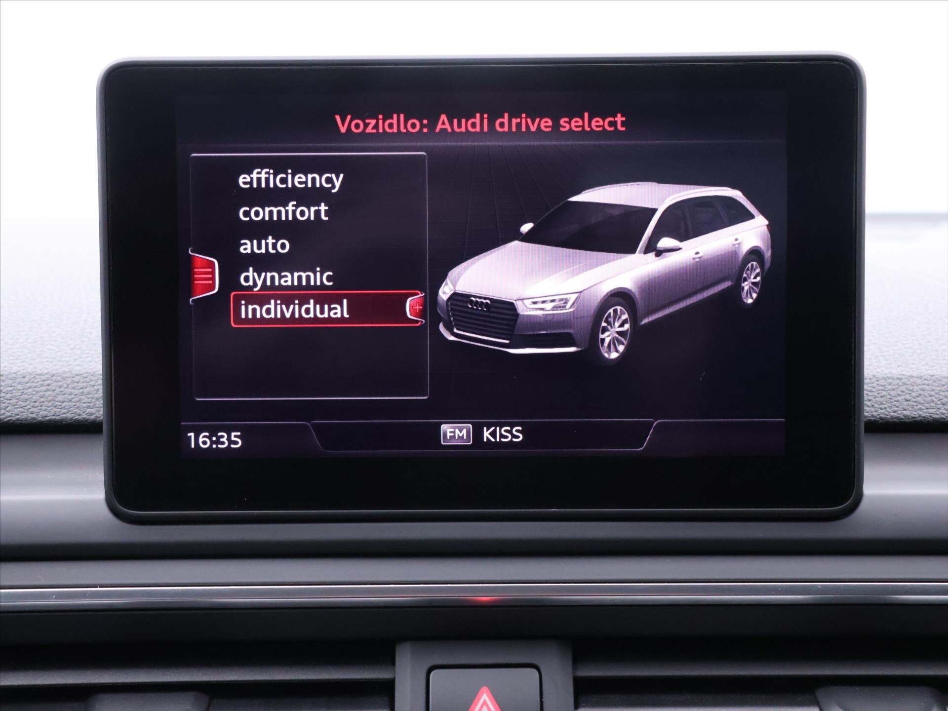 Audi A4 Kombi 2,0 l 140 kw