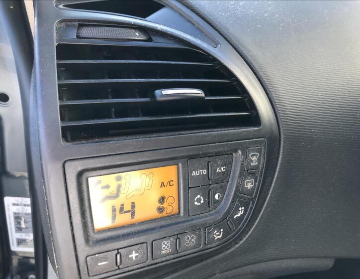 Citroën Grand C4 Picasso 10