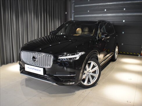 Volvo XC90 SUV 2,0 l 165 kw