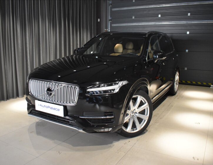 Volvo XC90 SUV 2,0 l 165 kw