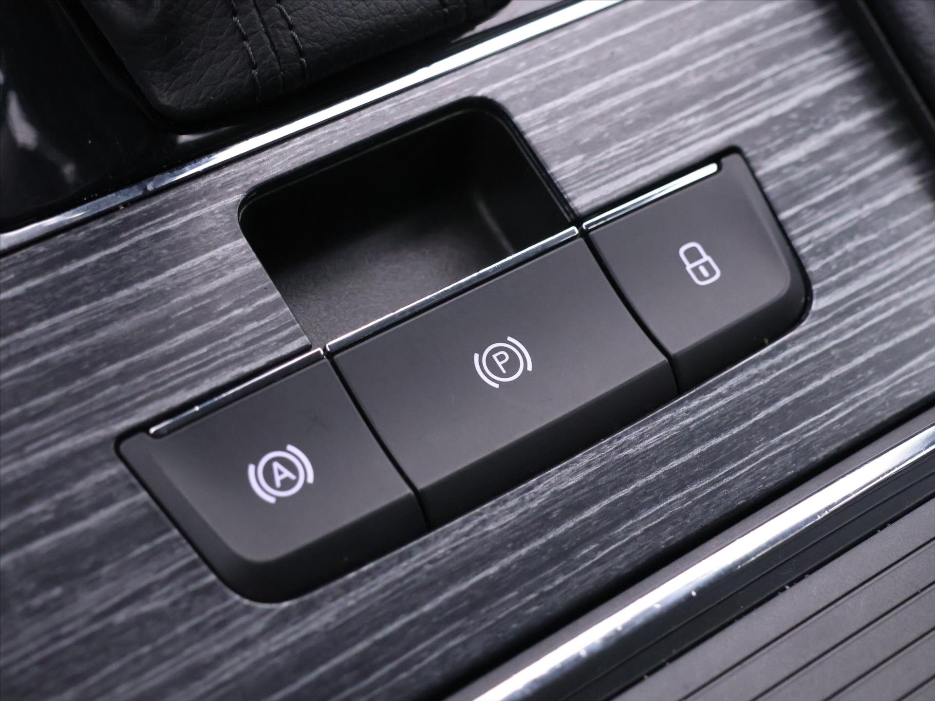 Škoda Superb Liftback 1,5 l 110 kw