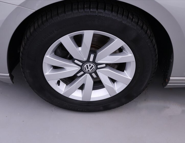 Volkswagen Passat Kombi 1,6 l 88 kw