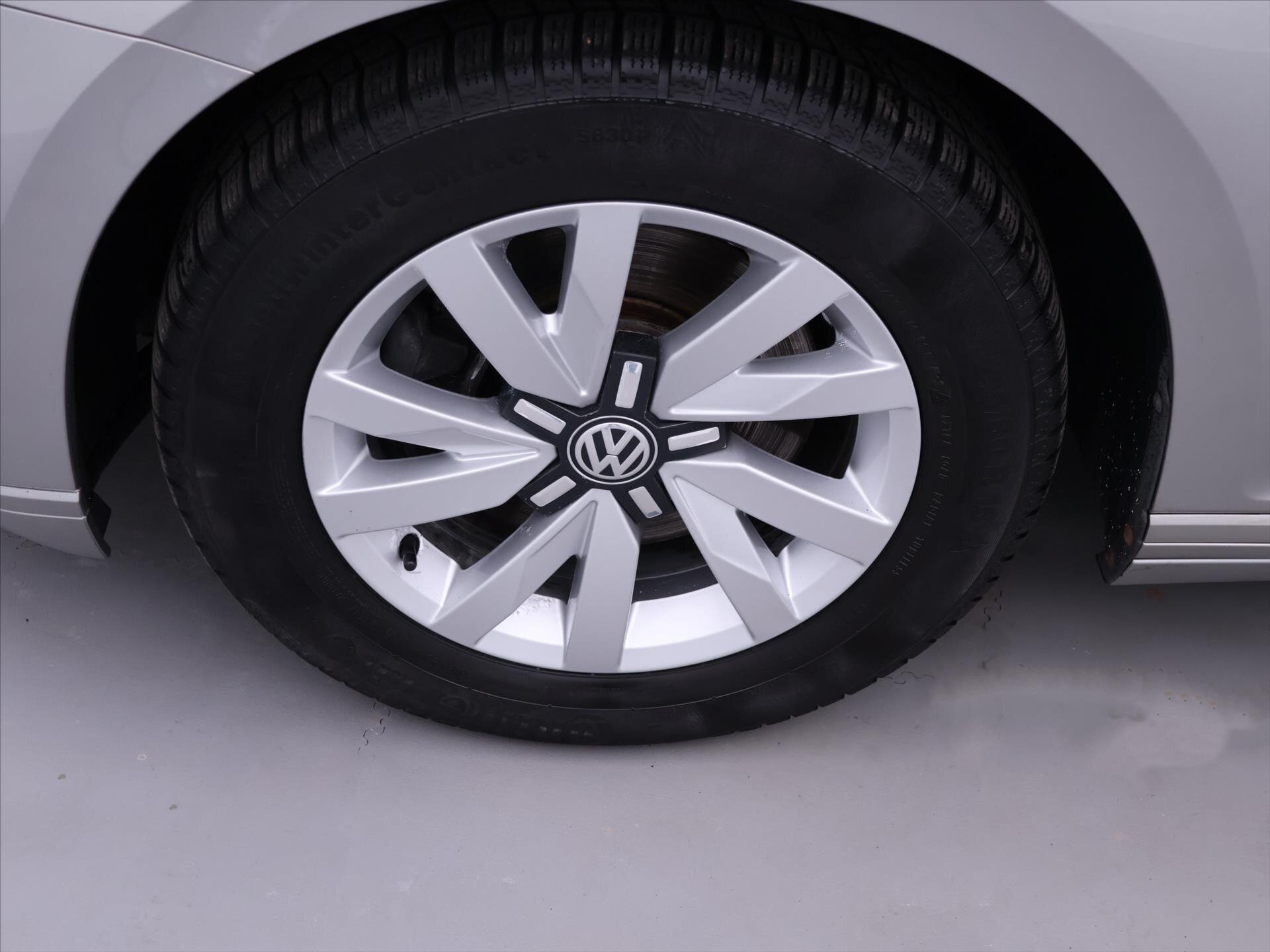 Volkswagen Passat Kombi 1,6 l 88 kw