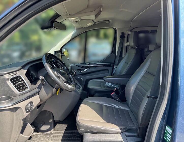 Ford Tourneo Custom 7