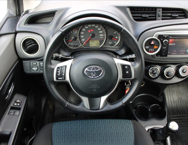 Toyota Yaris Hatchback 998,0 51 kw